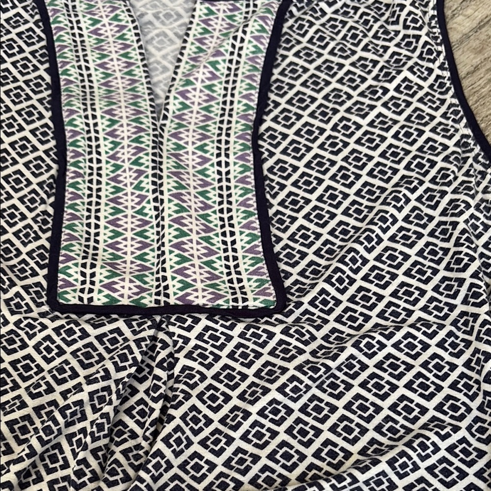 Max Studio Navy and White Bib Collar Tank Top - Picture 4 of 6